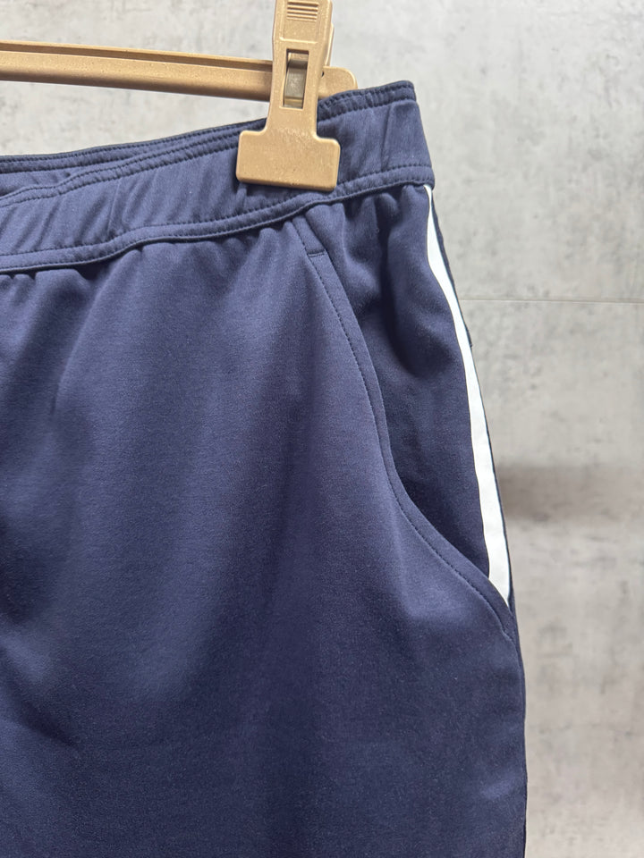 692