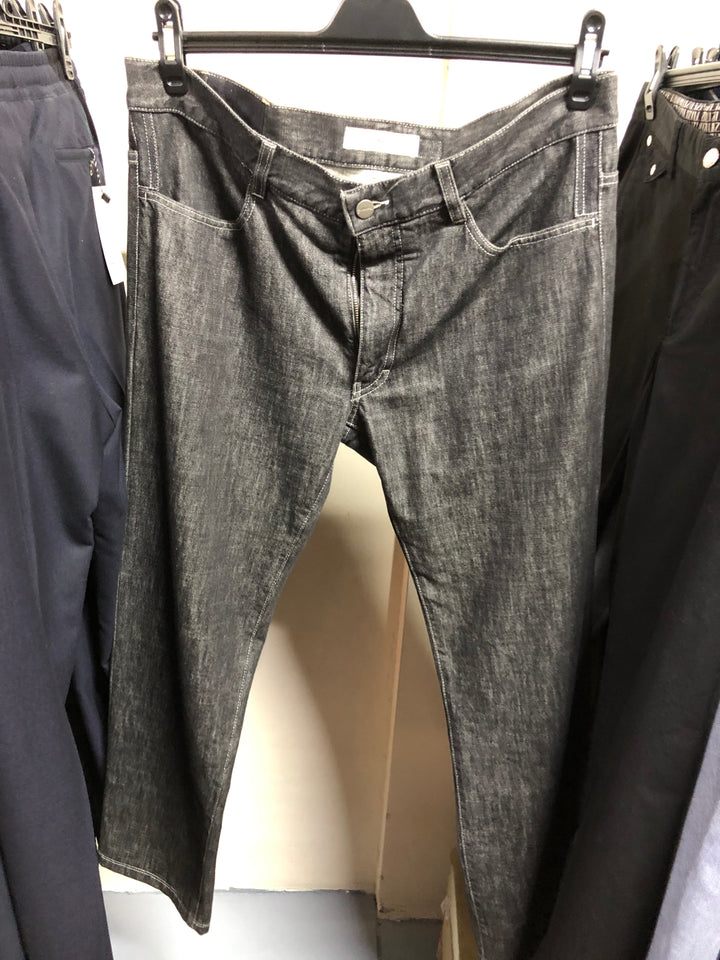 325